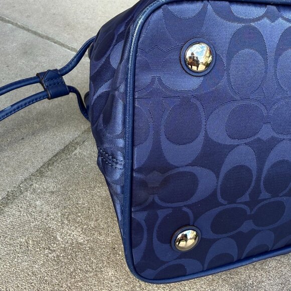 COACH SIGNATURE DRAWSTRING CARRYALL Women's Satchel Excellent Condtition - Picture 11 of 16